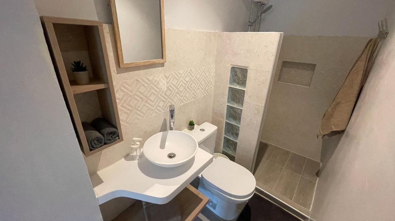 Appartement Whitehouse Boulevard, Close To Mambo Beach And City Centre à Willemstad Extérieur photo