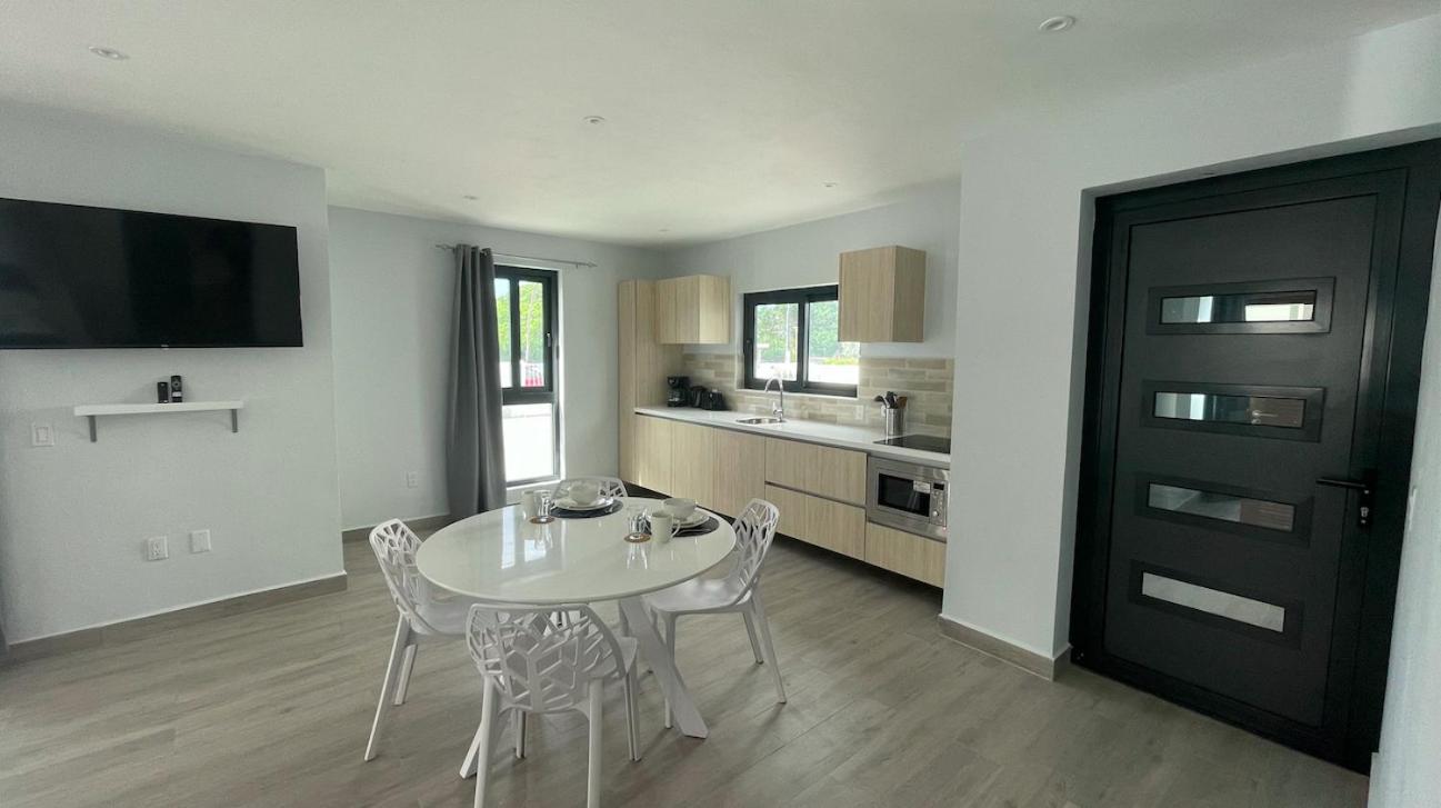 Appartement Whitehouse Boulevard, Close To Mambo Beach And City Centre à Willemstad Extérieur photo