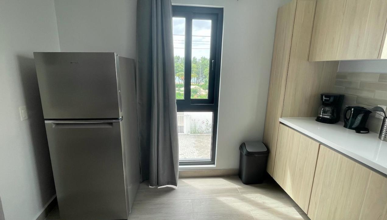 Appartement Whitehouse Boulevard, Close To Mambo Beach And City Centre à Willemstad Extérieur photo