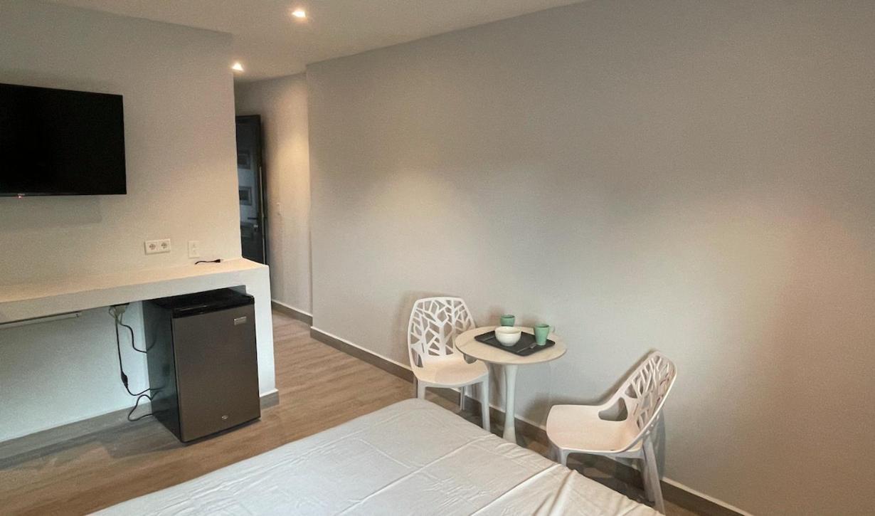Appartement Whitehouse Boulevard, Close To Mambo Beach And City Centre à Willemstad Extérieur photo