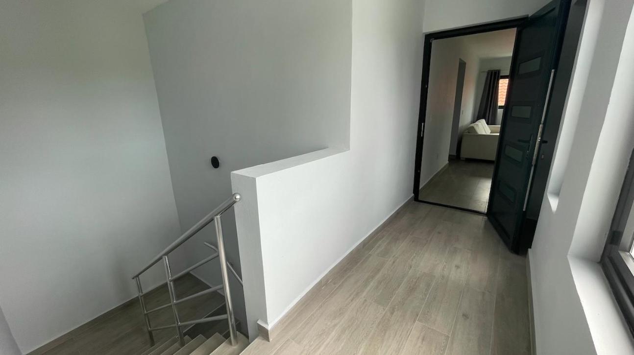 Appartement Whitehouse Boulevard, Close To Mambo Beach And City Centre à Willemstad Extérieur photo